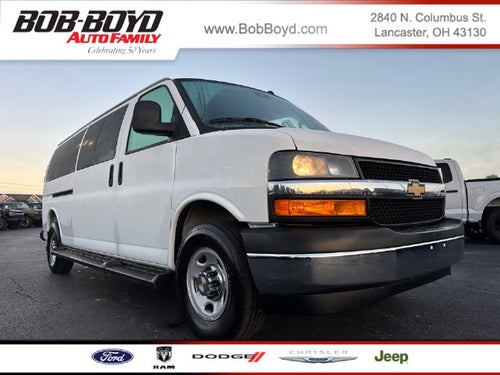 2025 Chevrolet Express 3500 LT Passenger