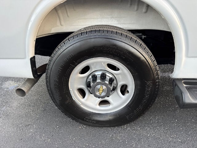 2025 Chevrolet Express 3500 LT Passenger