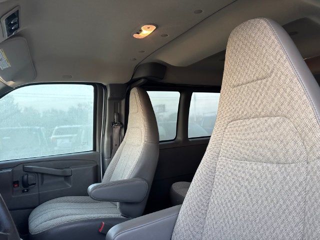 2025 Chevrolet Express 3500 LT Passenger