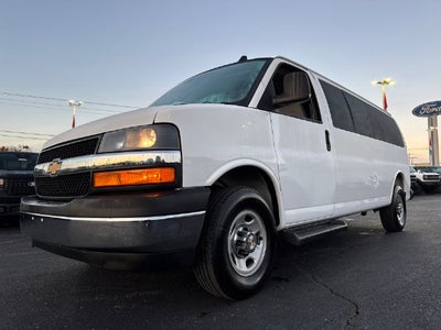2025 Chevrolet Express 3500 LT Passenger