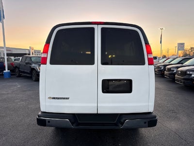 2025 Chevrolet Express 3500 LT Passenger
