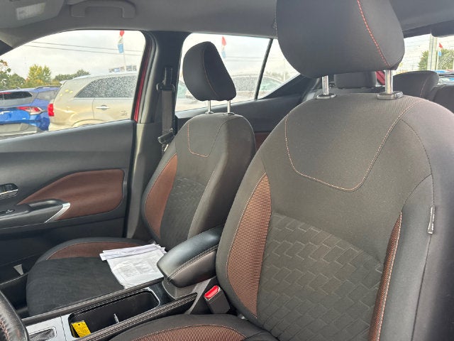 2021 Nissan Kicks SR