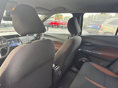 2021 Nissan Kicks SR