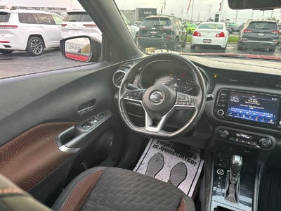 2021 Nissan Kicks SR