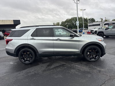 2024 Ford Explorer ST-Line