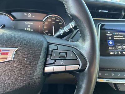 2023 Cadillac XT4 Premium Luxury