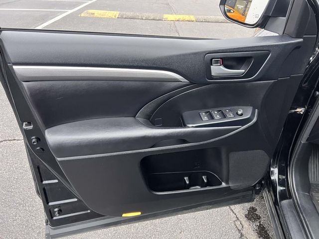 2018 Toyota Highlander SE