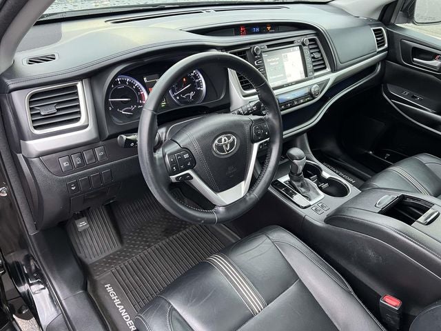 2018 Toyota Highlander SE