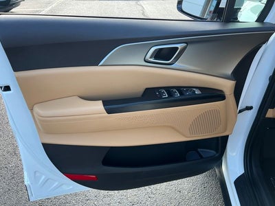 2023 Kia Carnival LX Seat Package