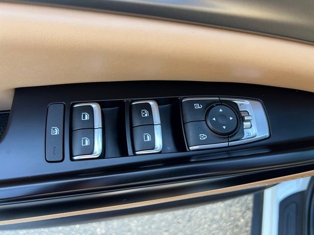 2023 Kia Carnival LX Seat Package