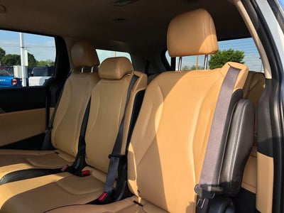 2023 Kia Carnival LX Seat Package