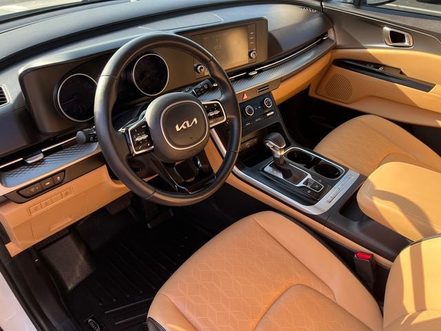 2023 Kia Carnival LX Seat Package