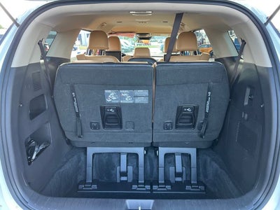 2023 Kia Carnival LX Seat Package