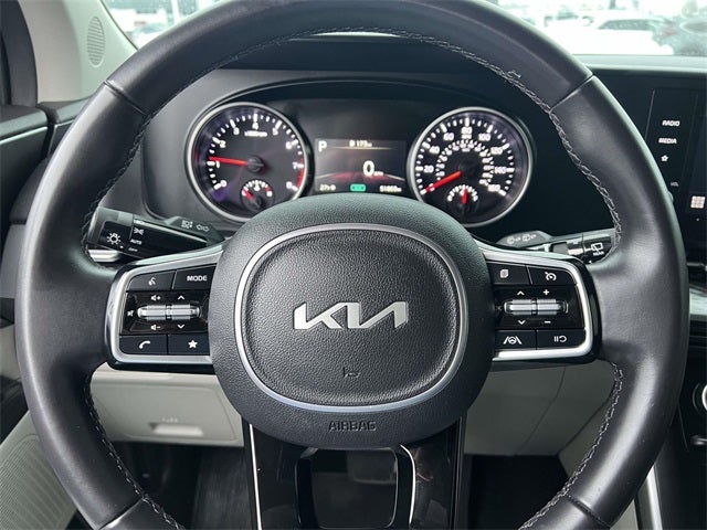 2024 Kia Carnival LX