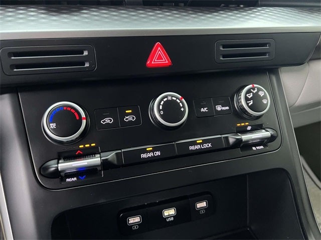 2024 Kia Carnival LX